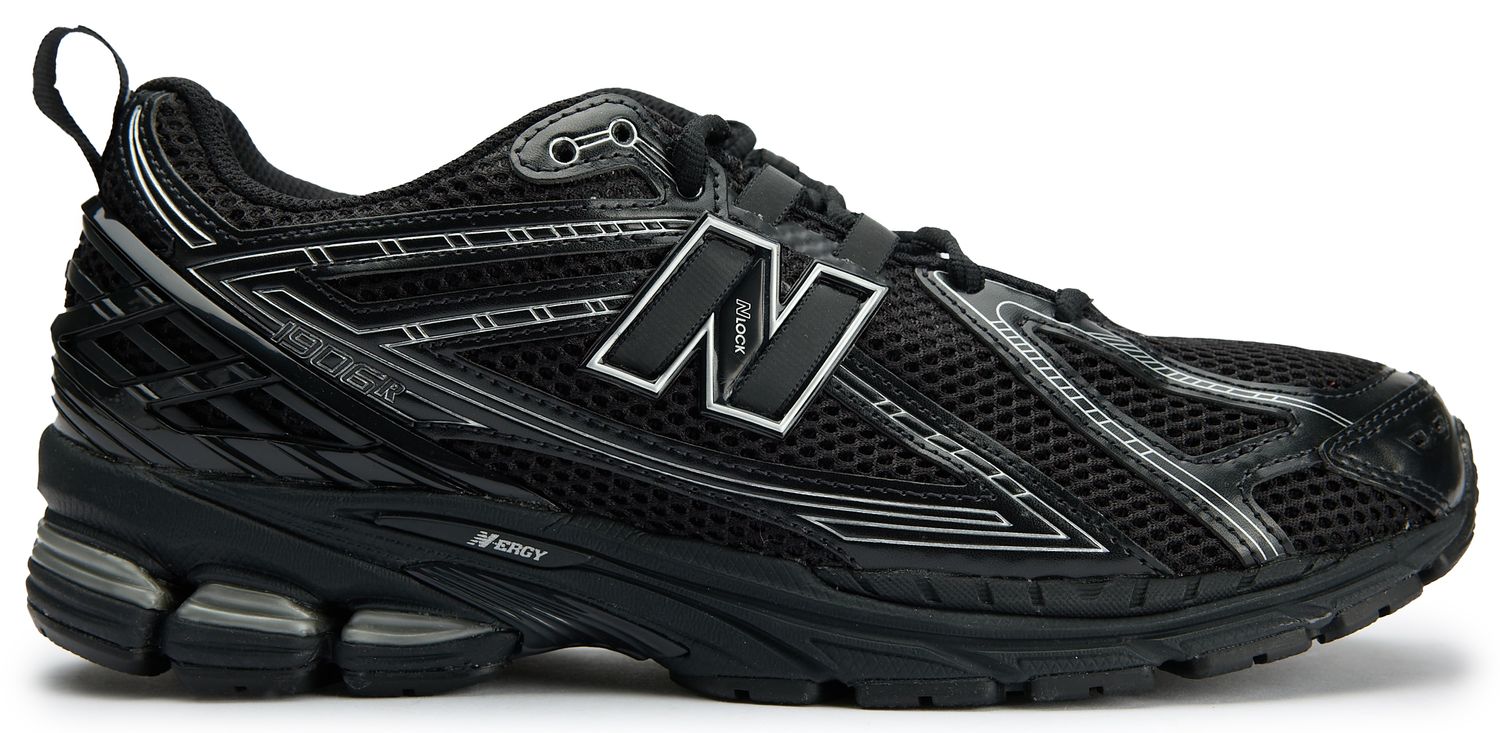 Mens New Balance 1906R Sneakers In Black | Soletrader