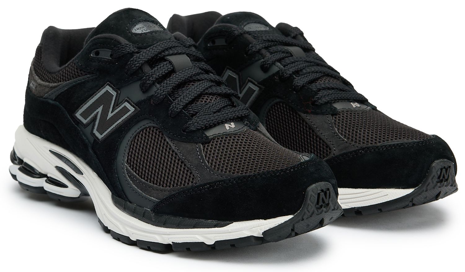 Mens New Balance 2002R Sneakers In Black | Soletrader