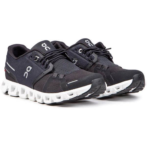 Womens On Cloud 5 Sneakers In Black/White | Soletrader