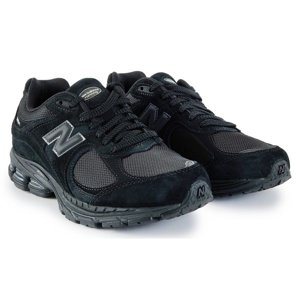 Mens New Balance 2002R Sneakers In Black | Soletrader