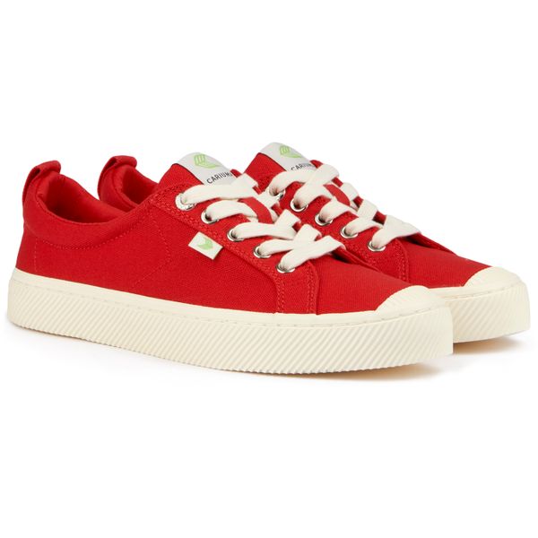 Womens Cariuma Oca Low Sneakers In Red Soletrader