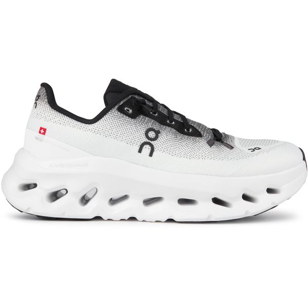 Mens On Cloud Tilt Sneakers In White | Soletrader