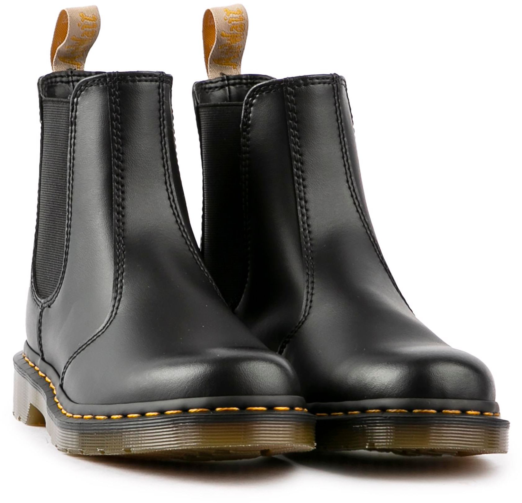 Chelsea boots dr martens vegan hotsell