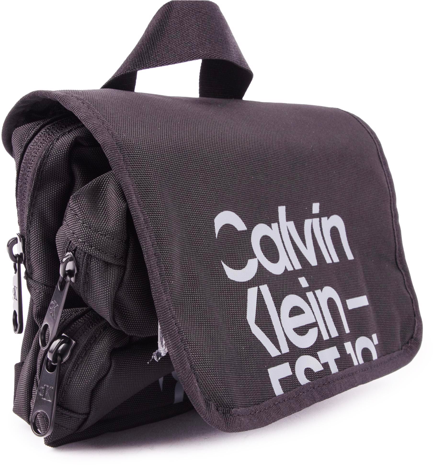 Mens Calvin Klein Jeans Essential Toiletry Bag In Black Soletrader