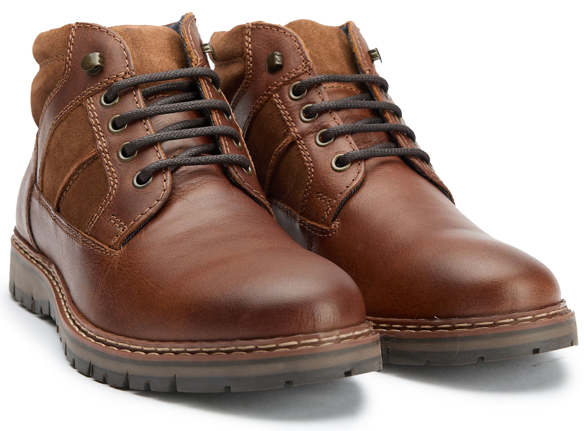 Red Leather Chukka Boots with Padded Collar Red Wing 595 TRACTION TRED Soft Toe Leather Work Chukka  main image 2