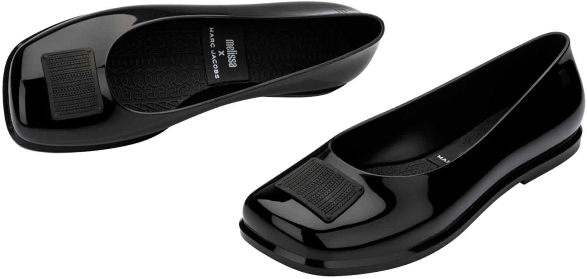 Melissa fashion flats black