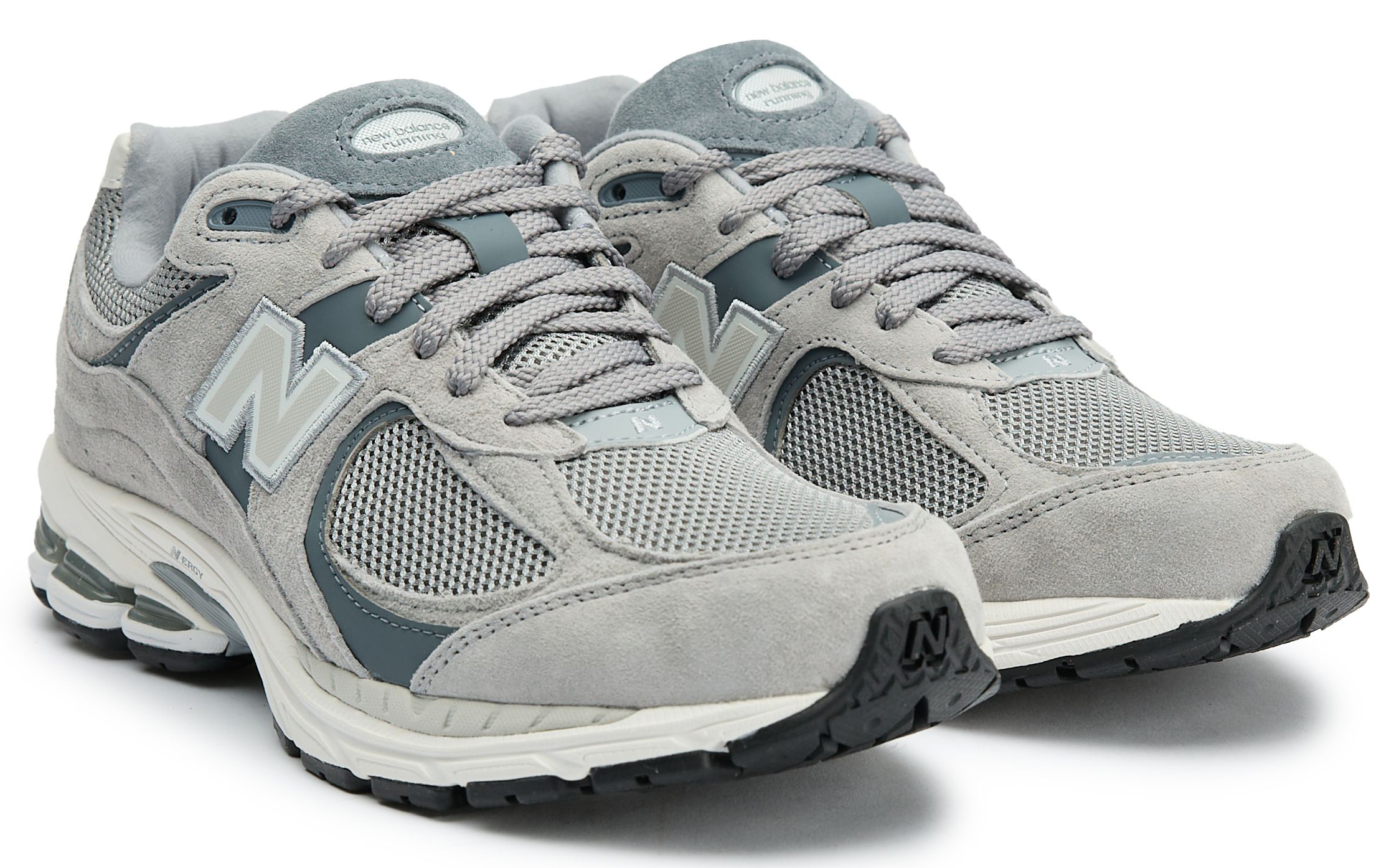 Mens New Balance 2002R Sneakers In Grey | Soletrader