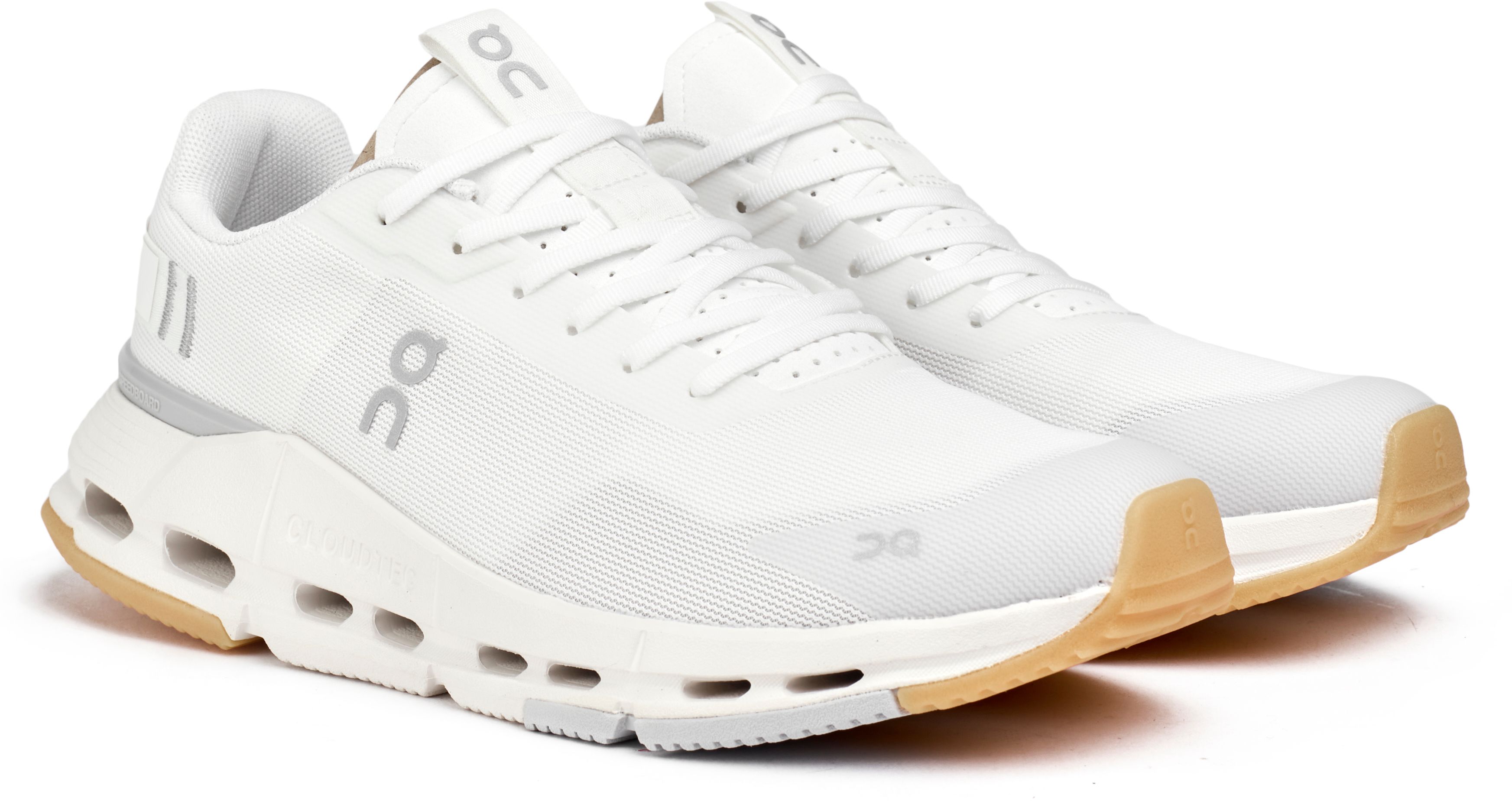 Mens On Cloudnova Form 2 Trainers In White Soletrader