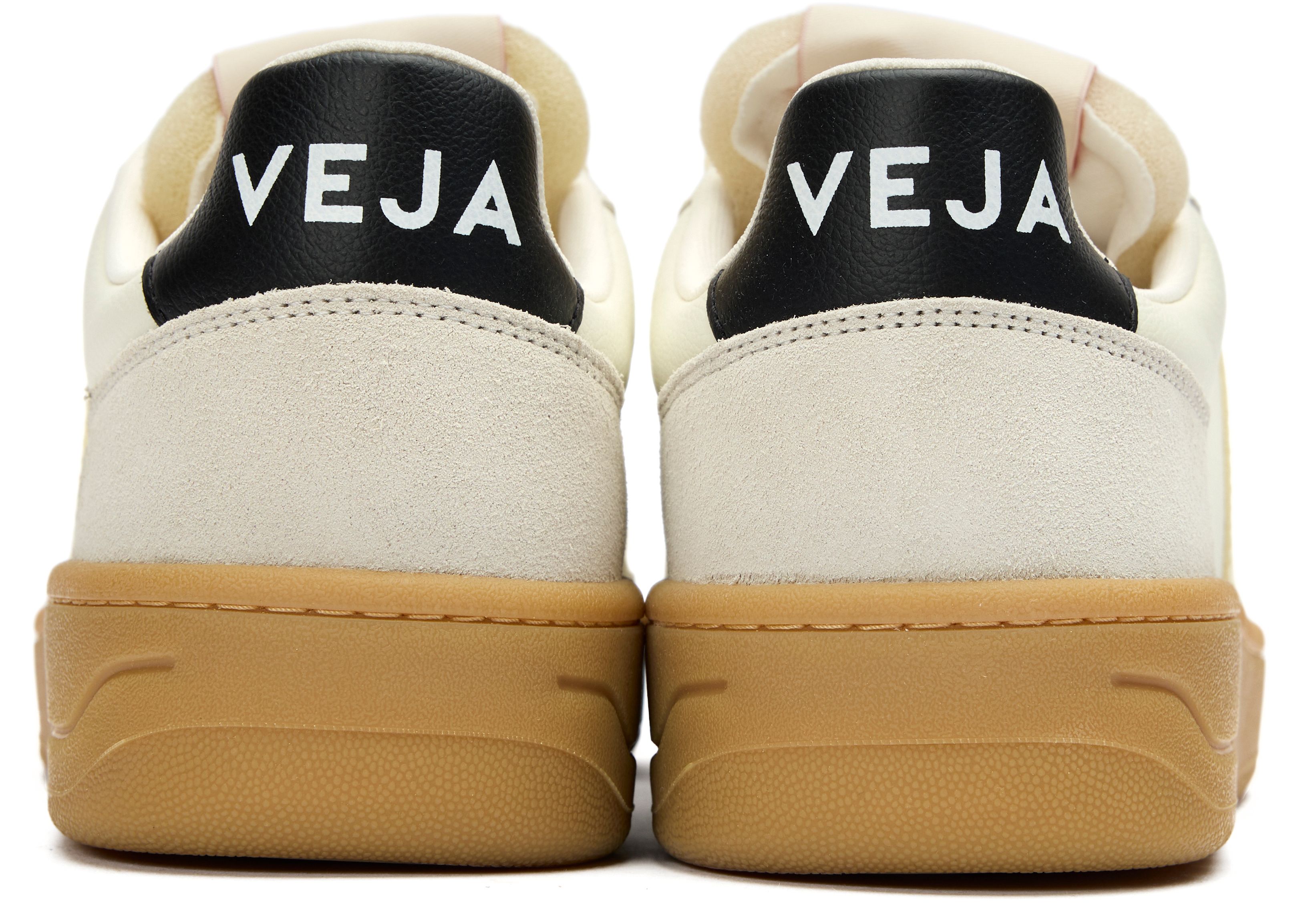 〈VEJA〉 V-82 LEATHER PURE CALCAIRE BLACK（関税込み） V-82 LEATHER PURE CALCAIRE BLACK | VEJA