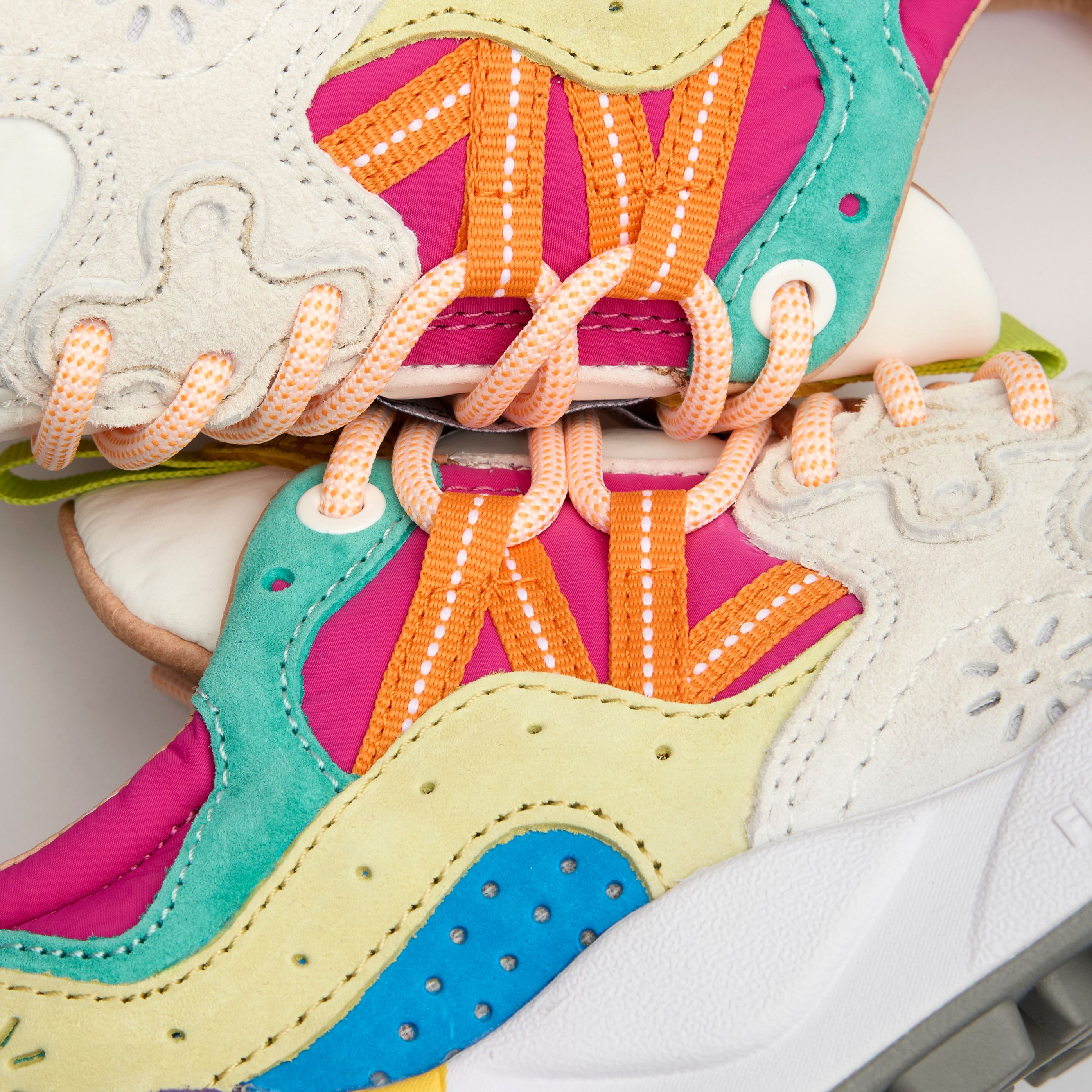 Womens Flower Mountain Yamano 3 Sneakers In White/Fuchsia | Soletrader