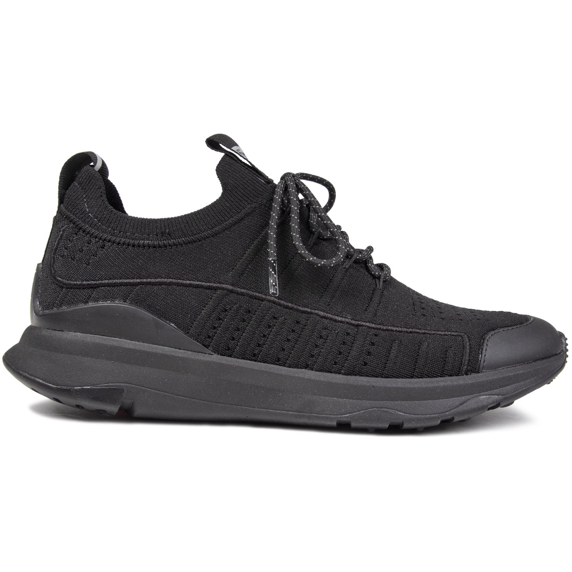 Black knit outlet runner trainers